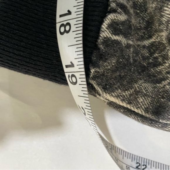 Vintage 80’s 90’s Disneyland parks Typhoon Lagoon acid wash jacket Large USA - Picture 12 of 15